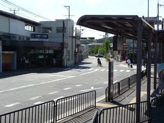 京阪・六地蔵駅